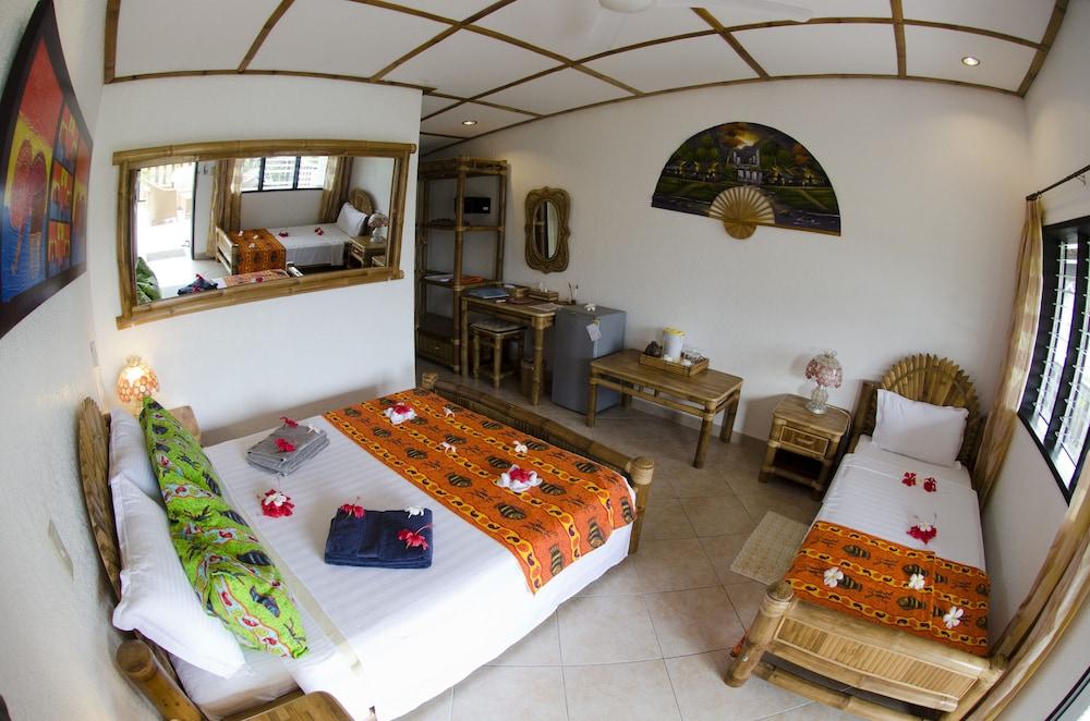 Dolphin House Resort Moalboal Eksteriør bilde