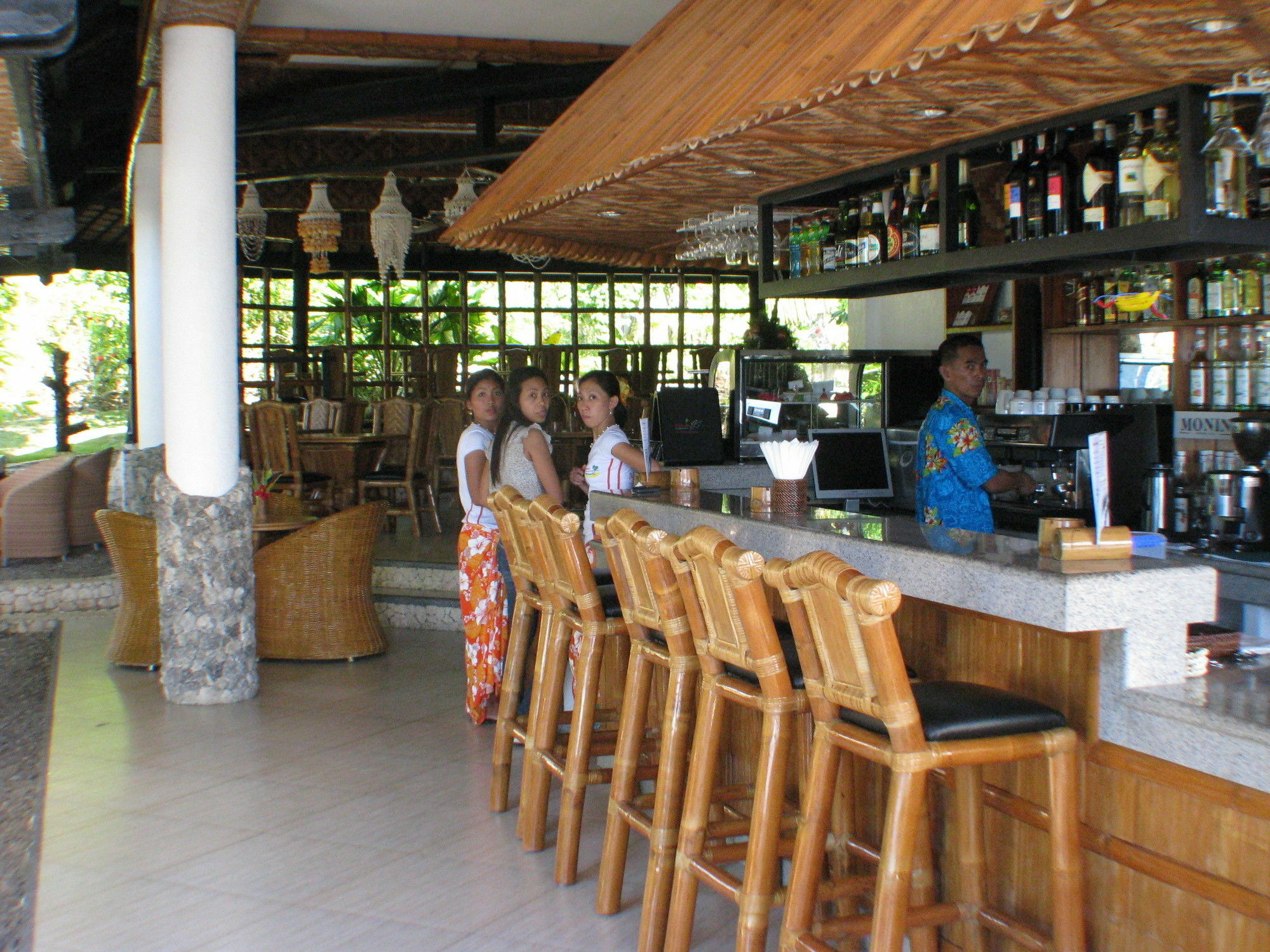 Dolphin House Resort Moalboal Eksteriør bilde
